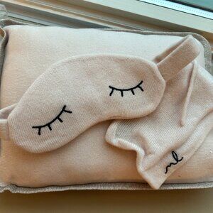 Sleepy Lids Cashmere eye mask and pillow travel set 100% cashmere